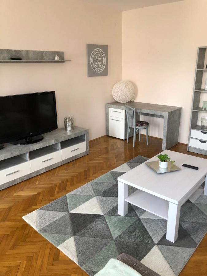 Szeged Gyoengye Διαμέρισμα Εξωτερικό φωτογραφία