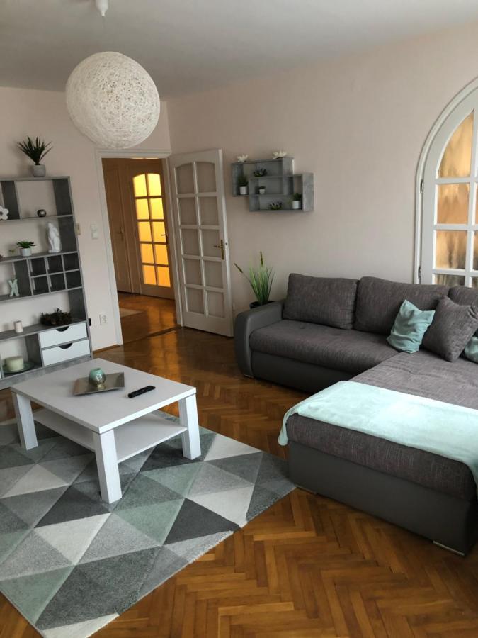 Szeged Gyoengye Διαμέρισμα Εξωτερικό φωτογραφία