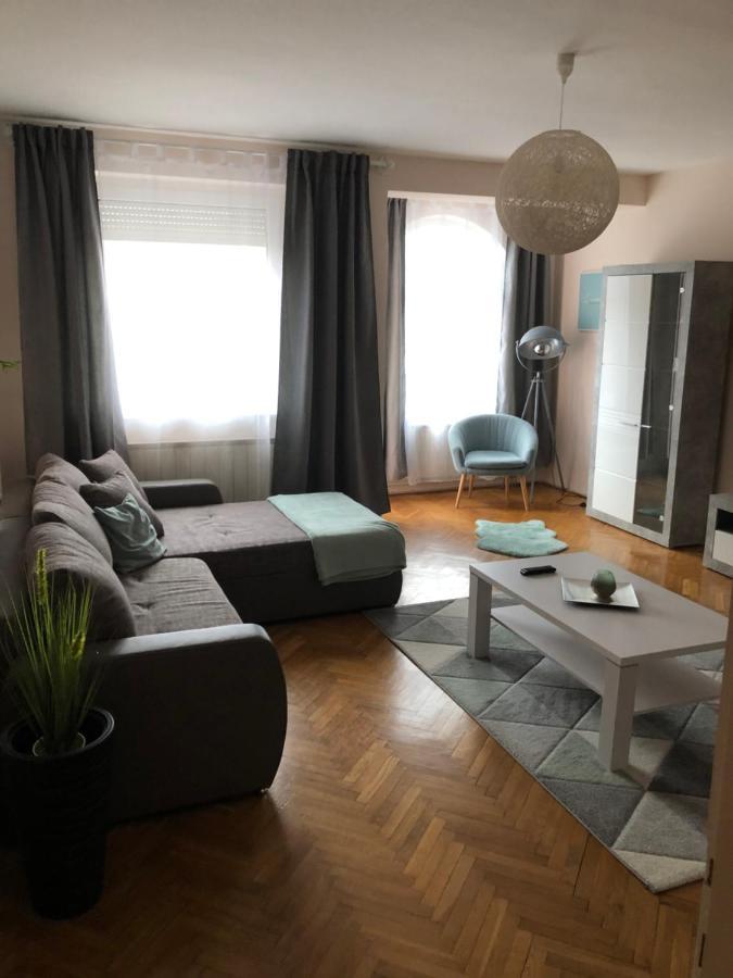 Szeged Gyoengye Διαμέρισμα Εξωτερικό φωτογραφία